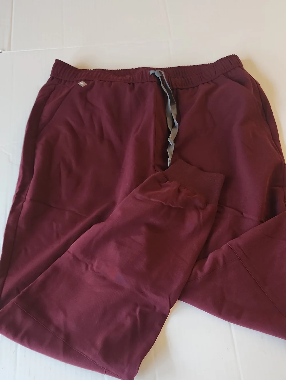 Figs Men's Tansen Jogger Scrub Pants, Burgundy, Large